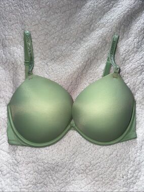 PINK Wear Everywhere Super Push Up Bra